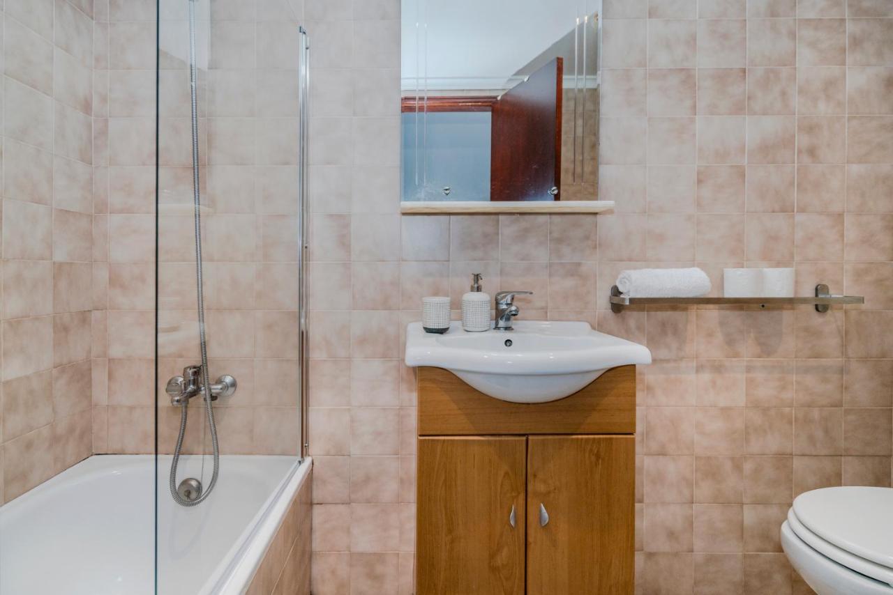 Lovely 1Bed Flat Short Walk To The Marina Vilamoura Quarteira Exterior photo