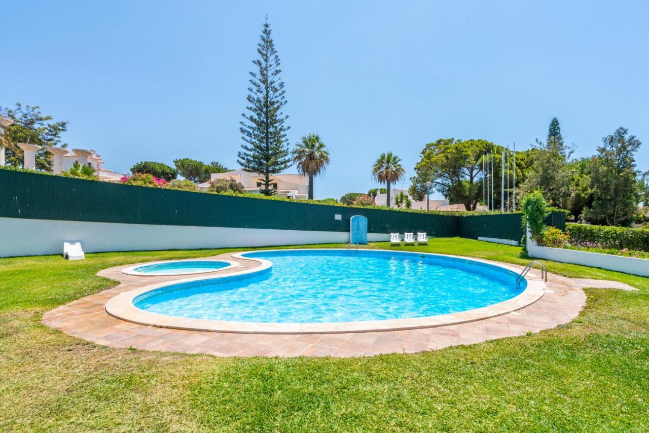 Lovely 1Bed Flat Short Walk To The Marina Vilamoura Quarteira Exterior photo